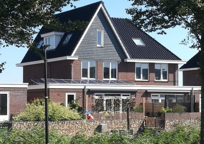 12 zonnepanelen geplaatst woning Beverwijk